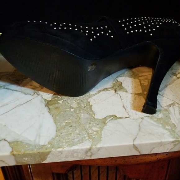 MORE STUDDED BEAUTIES!!!๐๐๐ - Picture 4 of 5